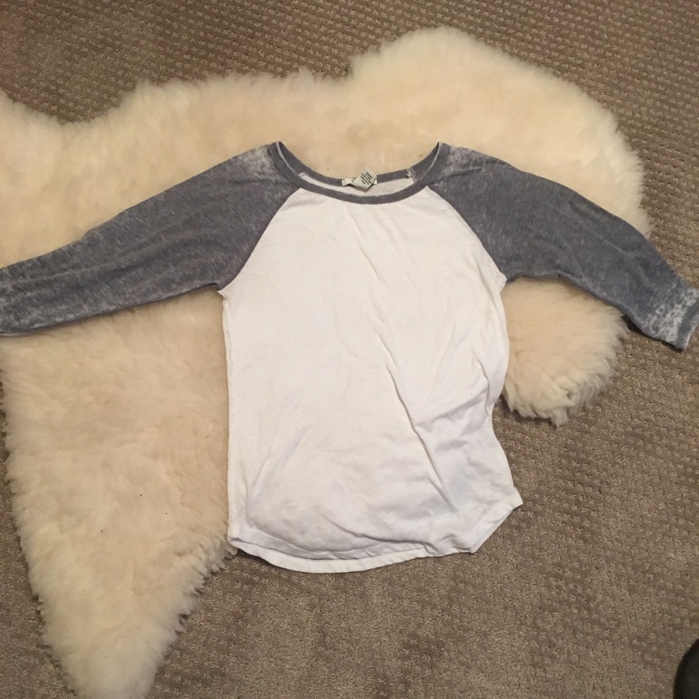 Baseball tee